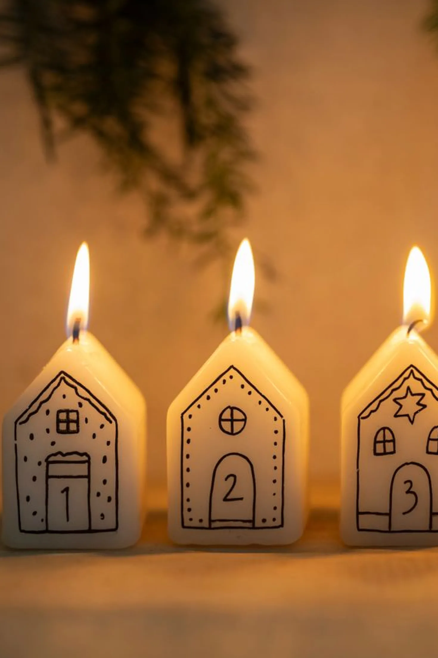 Adventskaarsen, huisjes, 6 cm, 4 stuks
