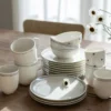 Beker met blauwe streep, organisch, porselein, Ø 7,6 cm