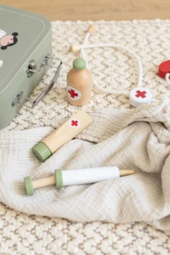 Dokterskoffertje met houten accessoires