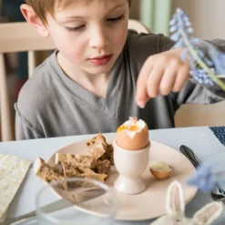 Eierdopje op voet, porselein