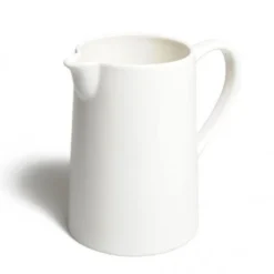 Kan, porselein, hoogte 14 cm