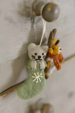 Kersthanger, vilt, kat in een kerstsok