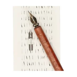 Kroontjespen en kalligrafeerpen