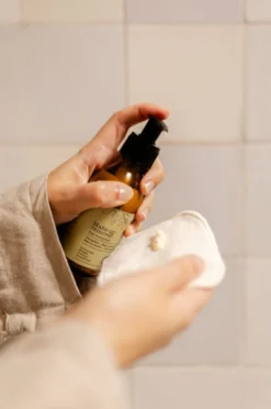 Make-up remover, 140 ml
