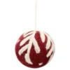 Rode kerstbal met witte tak, vilt, Ø6 cm